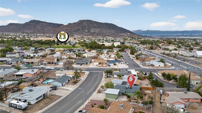 Building Photo - 405 Scenic Dr