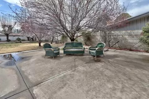 Building Photo - 713 Montclaire Dr NE