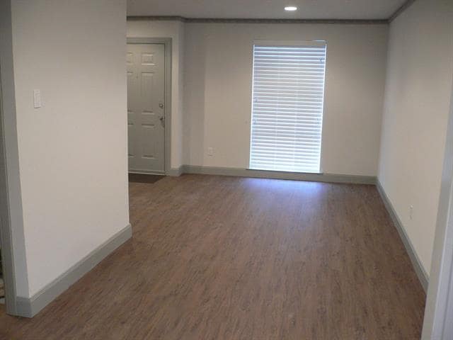 Building Photo - 9820 Park Ln Pl