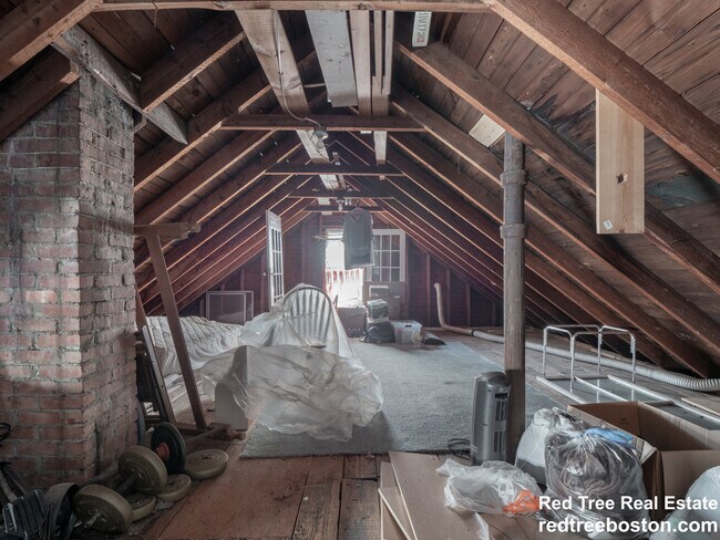 Building Photo - 54 Upland Rd