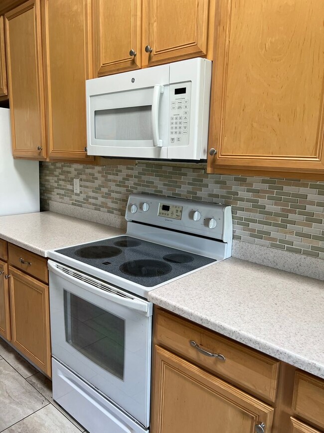 Building Photo - Charming 3-Bedroom Ranch in Quiet NW Roano...