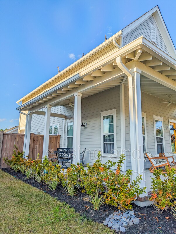 Building Photo - 286 Great Lawn Dr