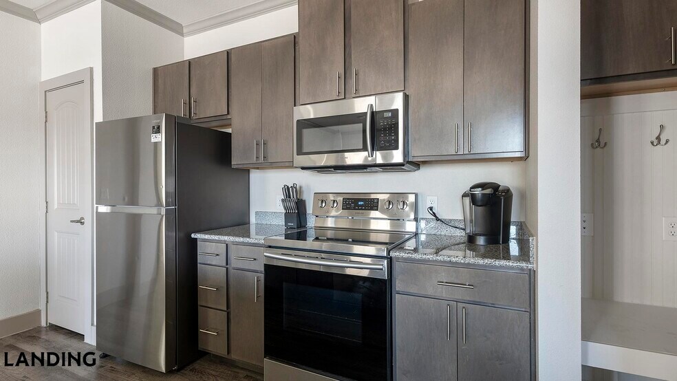 Building Photo - 12500 Shadowglen Trce