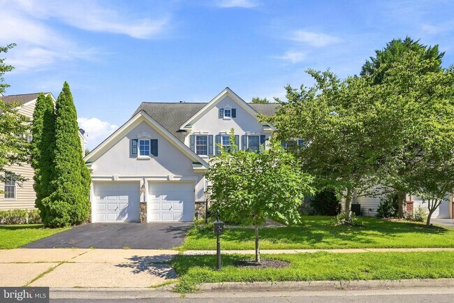 Building Photo - 43725 Red House Dr