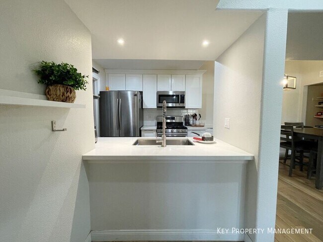 Building Photo - 7885 W Flamingo Rd