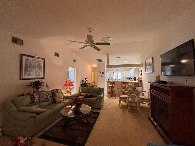 Building Photo - 3 BR 2 BA 2 Car Garage Duplex -  Annual Rental -  Sebastian FL