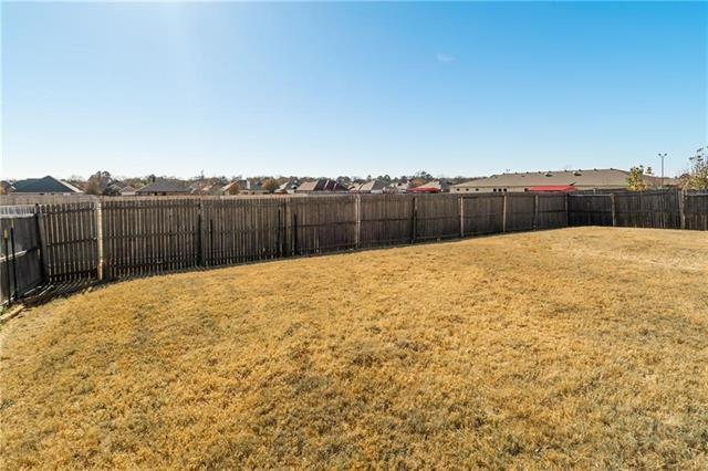 Building Photo - 225 Glenview Dr
