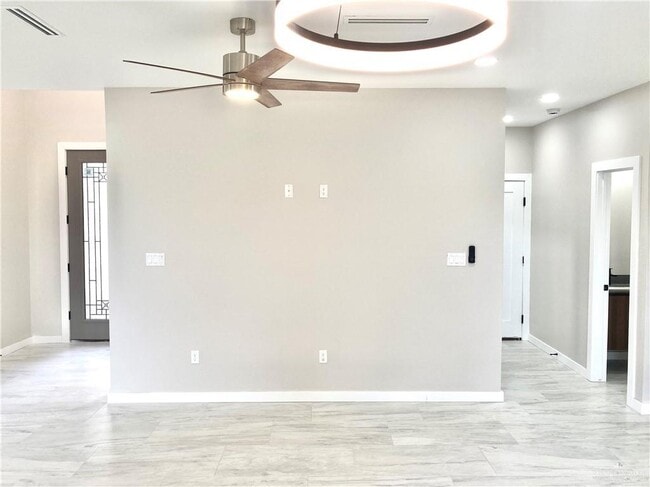 Building Photo - 40 Corales St