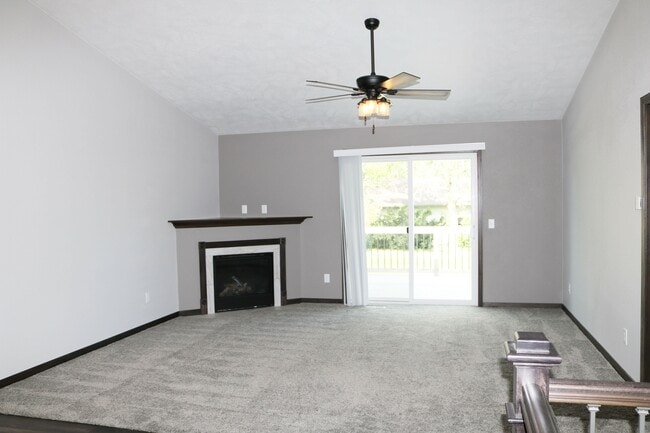 Building Photo - 3604 S Outfield Cir