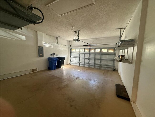 Building Photo - 19138 Meadow Pine Dr