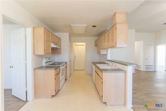 Building Photo - 4514 Hondo Dr