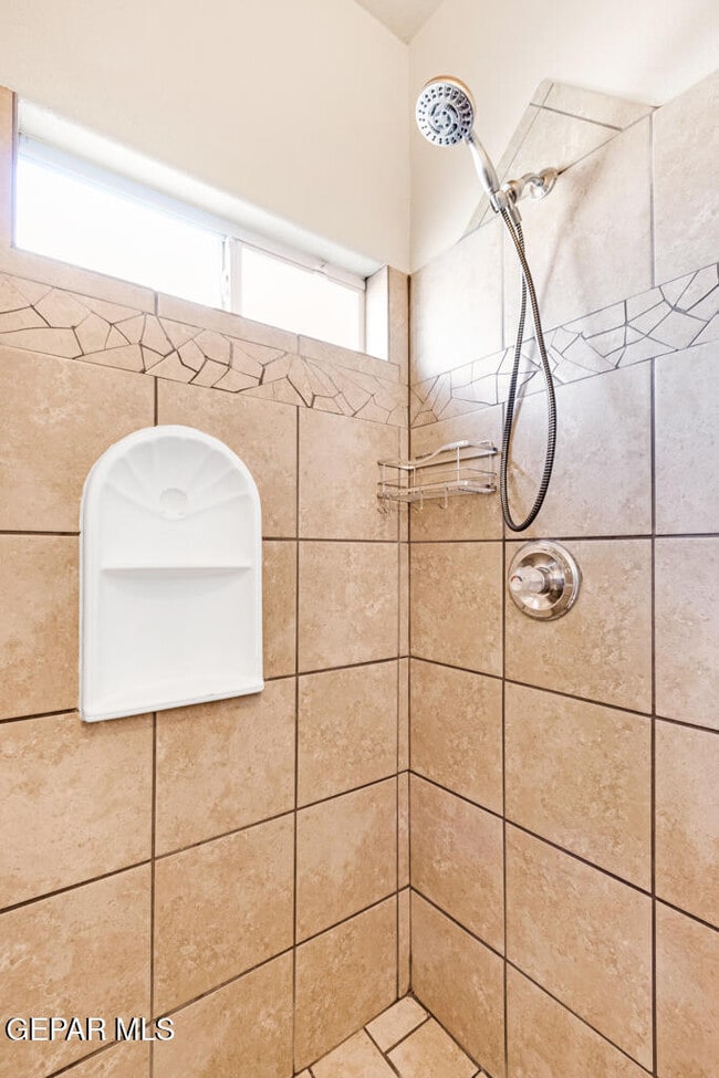 Building Photo - 3220 Scarlet Point Dr