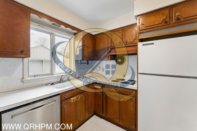 Building Photo - Available Now!!! 3 Bed, 2.5 Bath!!