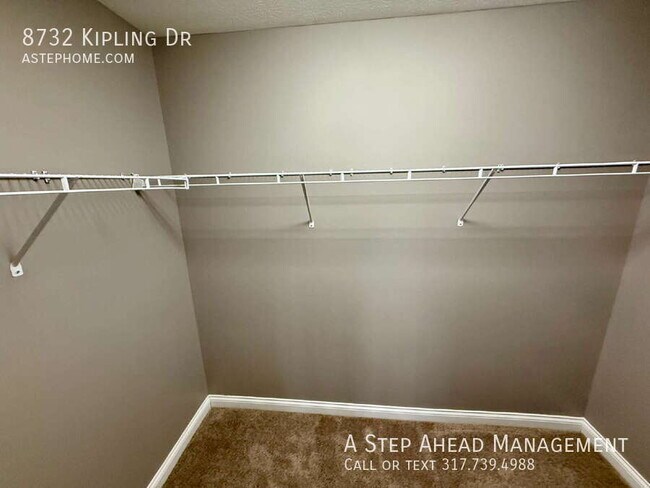 Building Photo - 8732 Kipling Dr