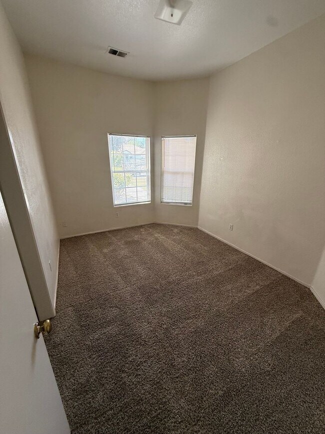 Building Photo - 10612 Tivoli Ct