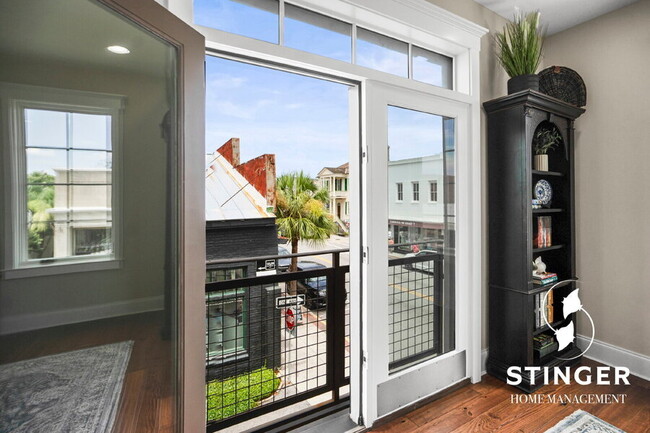 Building Photo - 700 Bay St