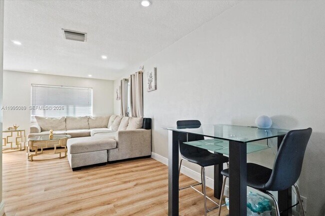 Building Photo - 5402 NW 25th Terrace