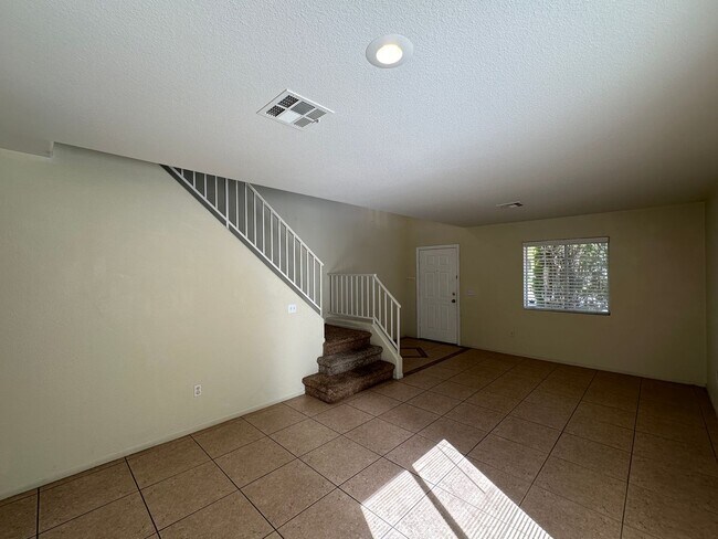 Building Photo - PECCOLE RANCH