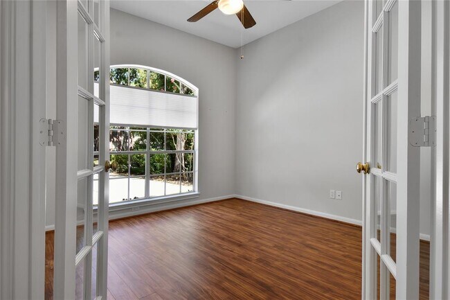 Building Photo - 152 W Amberglow Cir