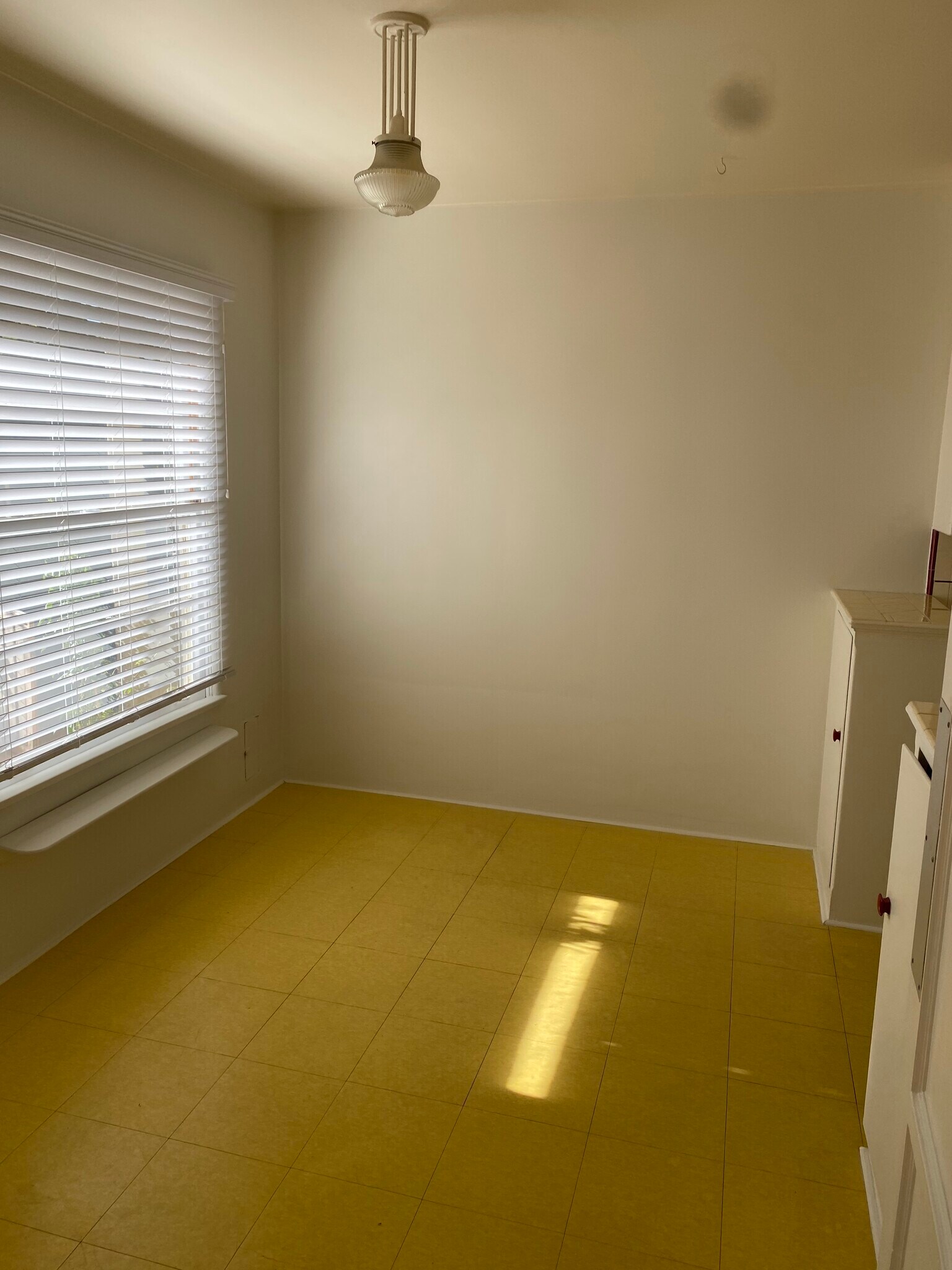 Building Photo - 449 San Vicente Blvd