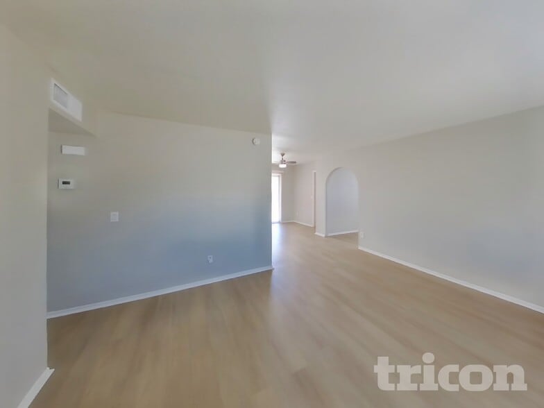 Building Photo - 7331 W Mountain View Rd