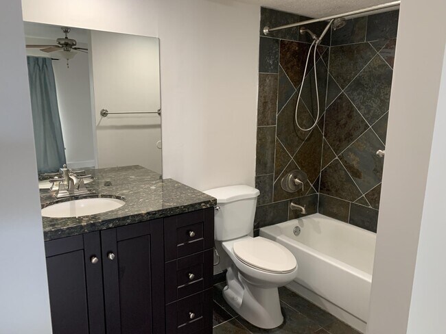 Building Photo - 6315 La Costa Dr