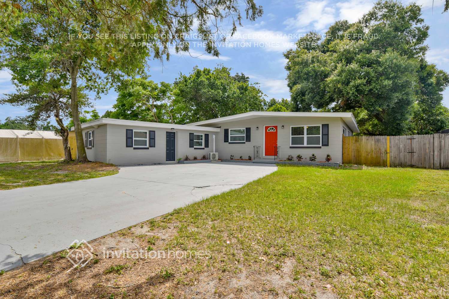 Building Photo - 1726 Diamond Dr