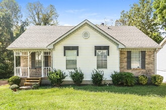Building Photo - 609 Cedarhill Ct