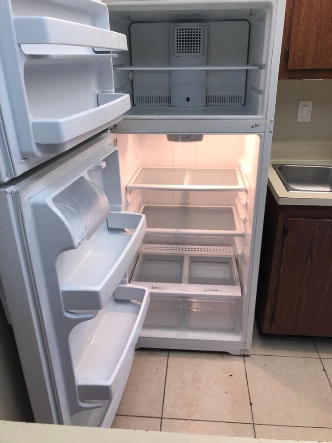 Building Photo - 1850 N Congress Ave