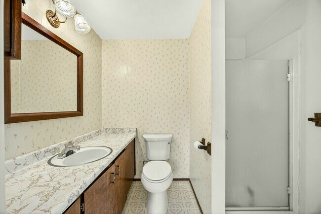 Building Photo - Unfurnished Light-Filled, Beautifully Updated 3-Bedroom Home in Jacksonville