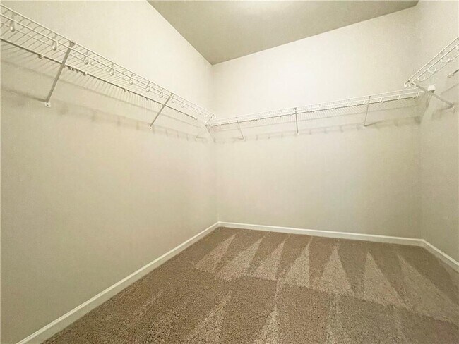 Building Photo - 4607 Silver Oak Dr