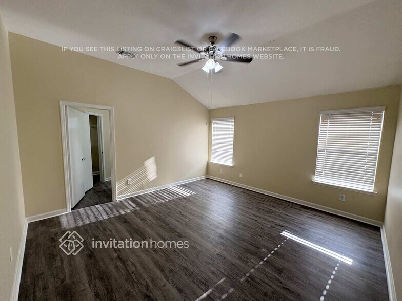 Building Photo - 10714 Estelle Cir