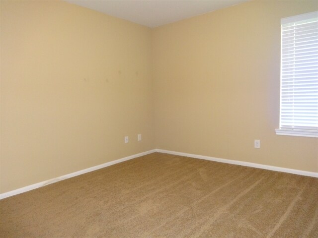 Building Photo - 28606 Lockeridge Farms Dr