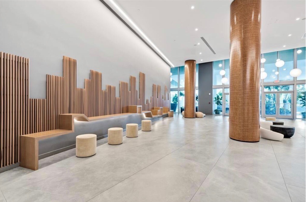 Building Photo - 350 S Miami Ave