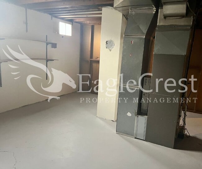 Building Photo - Charming 3 Bedroom, 1 Bath House with Fenc...