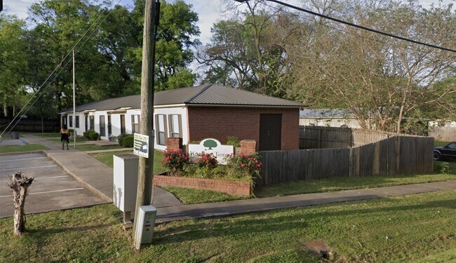 Building Photo - 130 South St