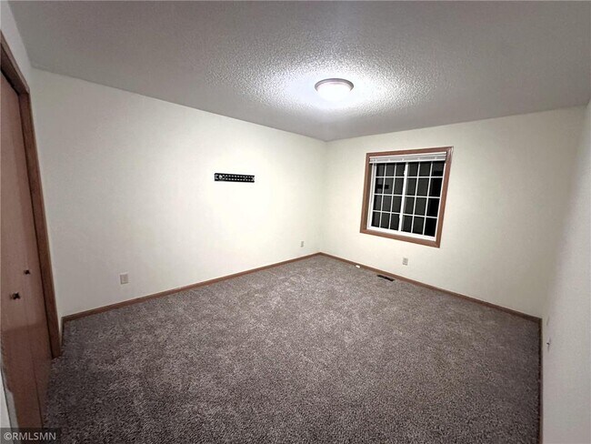 Building Photo - 1902 Aster