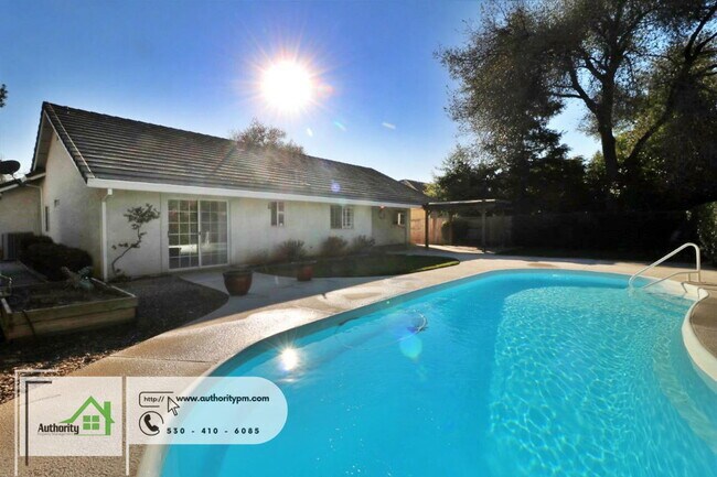 Building Photo - 2378 Castlewood Dr