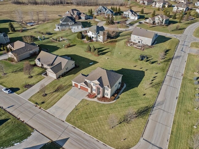 Building Photo - N42W22770 Beacon Ct