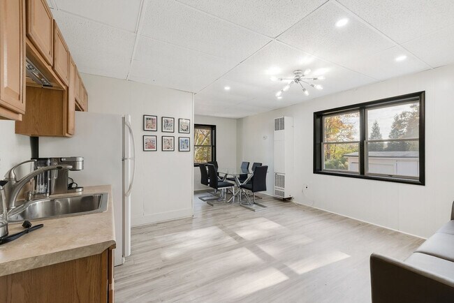 Building Photo - 64 Montebello Rd