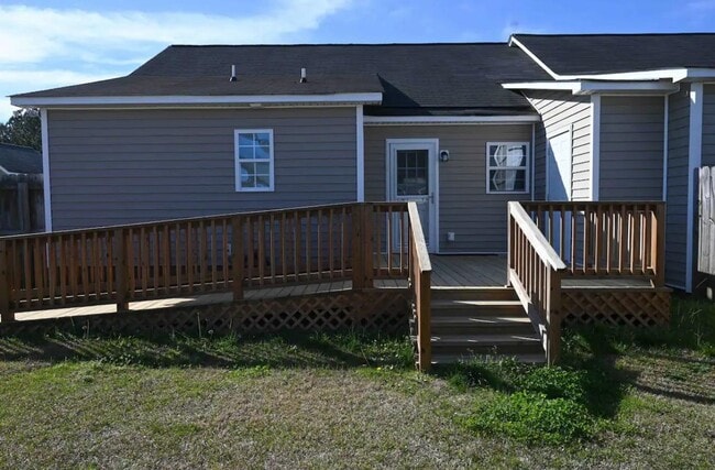 Building Photo - 1125 Price Dr