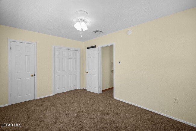 Building Photo - 4913 Sierra Madre Dr