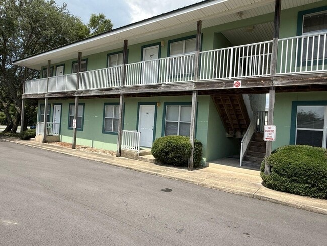 Building Photo - 587 Florosa Ct