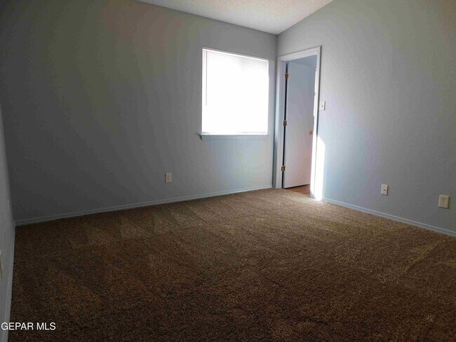 Building Photo - 12328 Tierra Canada Dr