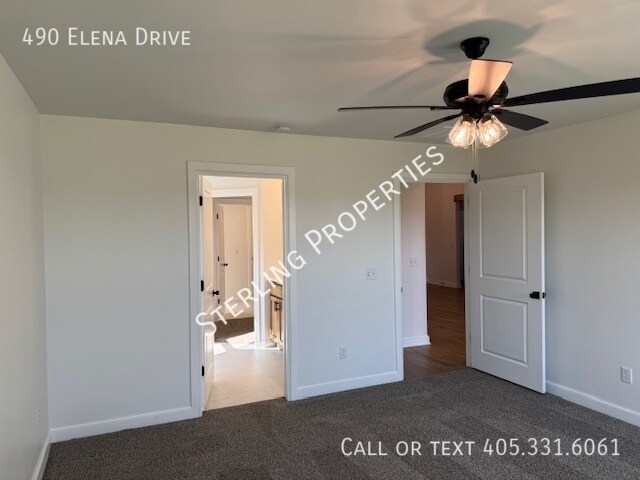 Building Photo - 490 Elena Dr