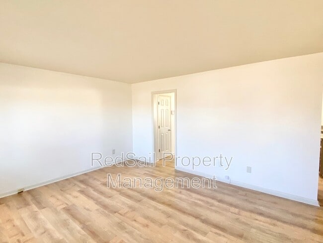 Building Photo - 249 Manchester Dr