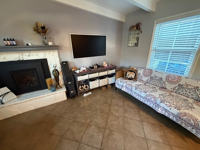 Building Photo - 1601 Gish Ave