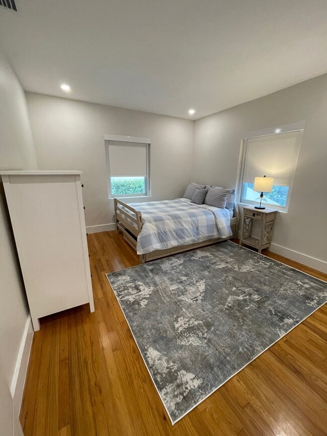 Building Photo - 2100 SW 31st Ave