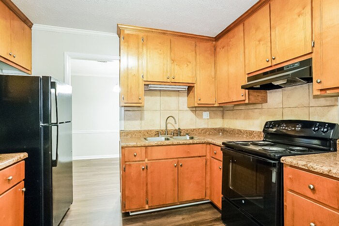 Building Photo - 458 Sheraton Dr