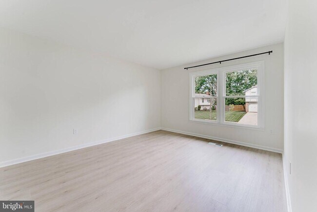 Building Photo - 7107 Sontag Way